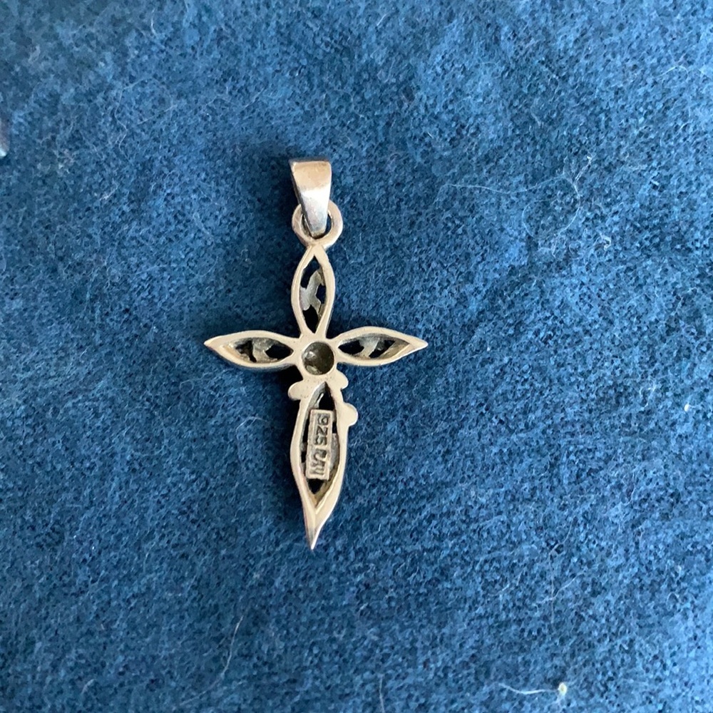 Silver cross pendants - Picture 4 of 7